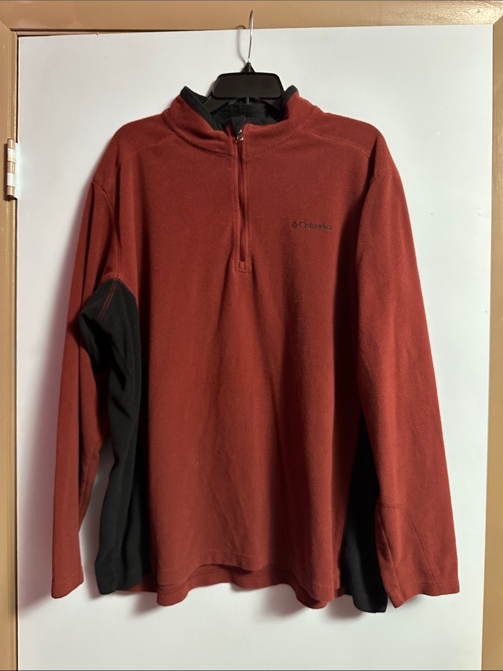 Columbia Men’s Red & Black Quarter-Zip Fleece Pullover